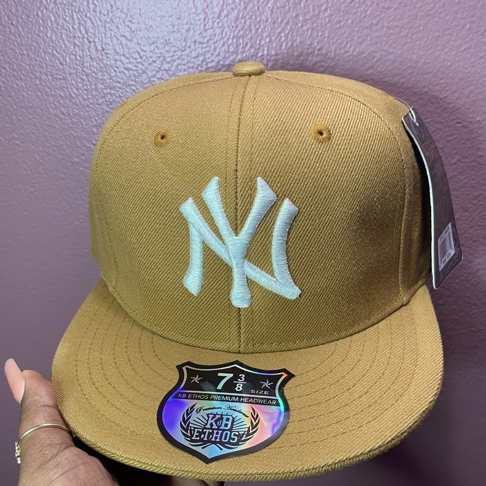Yankee Fitted Cap
